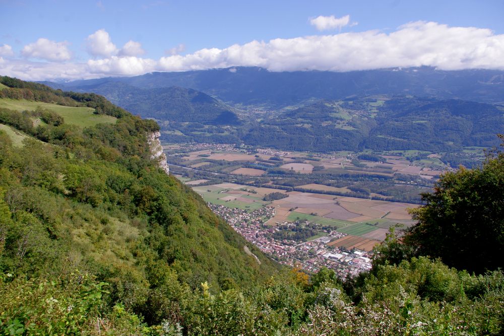 Village au fond de la vallée .....