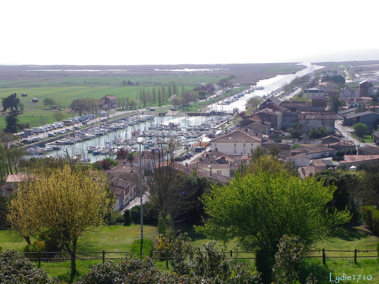 « Village de pierres et d'eau »,