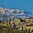 village de provence en robe de marièe...