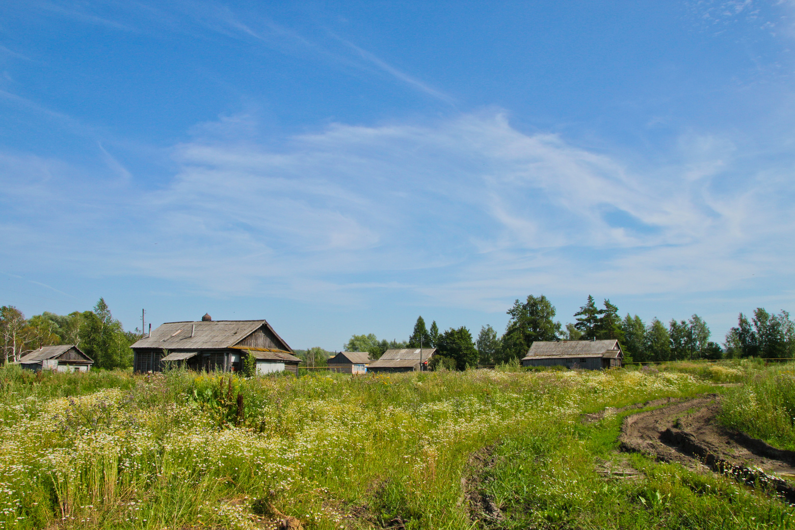 Village Lunginskiy Maydan