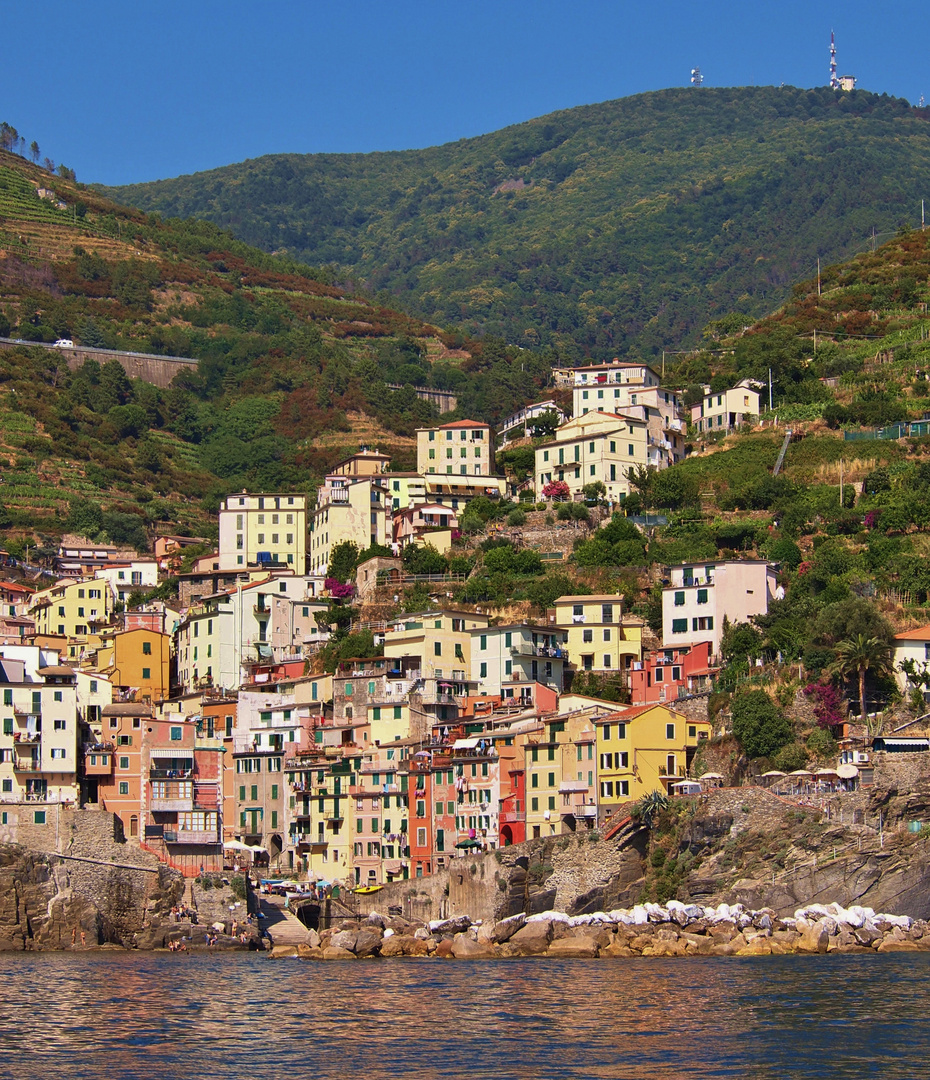 villages caches des 5 terres, riomaggiore