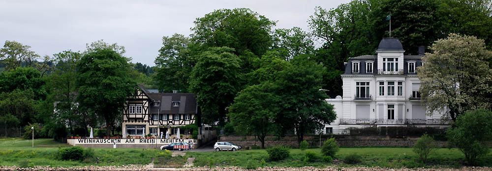 Villen am Rhein