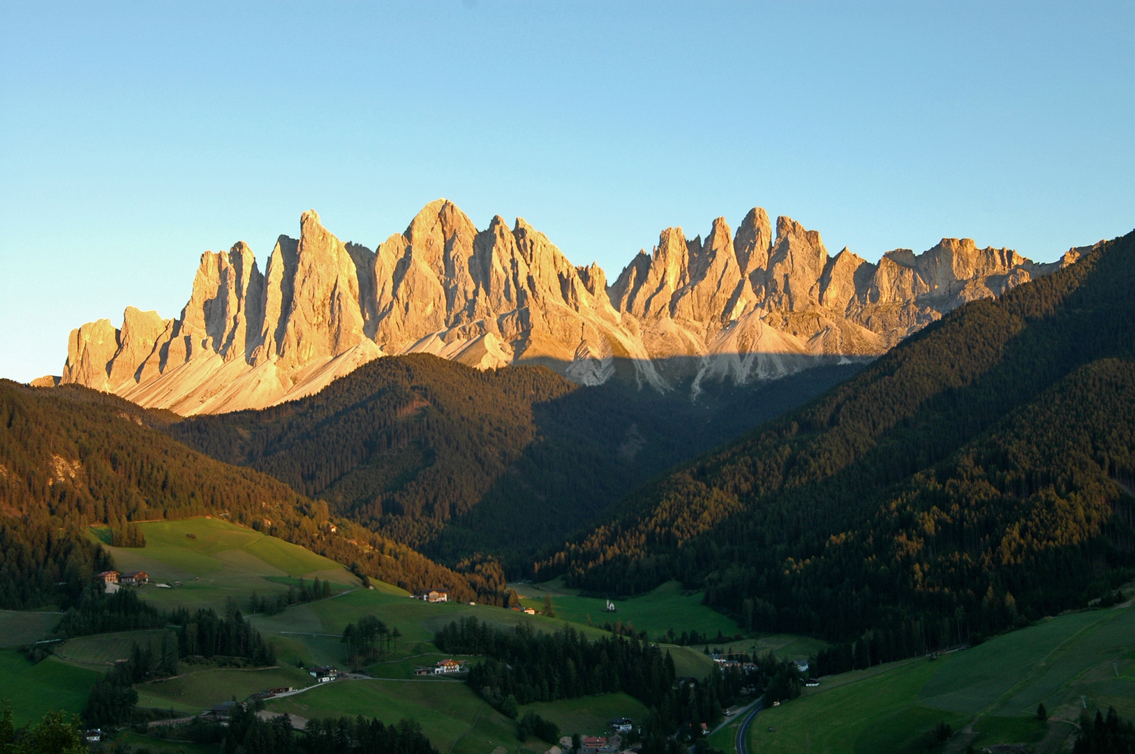 Villnöss - Geisler bei Sonnenuntergang