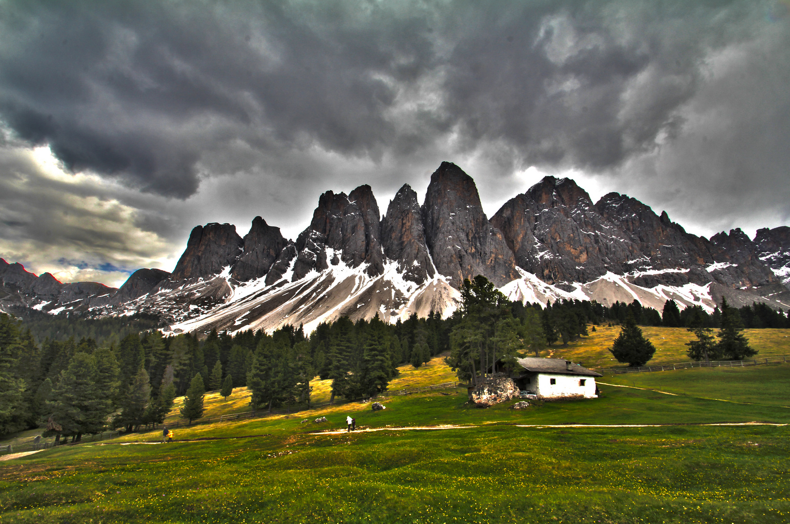 Villnößer Geisler in Wolken