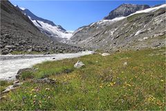 Villtragen Bach und Gletscher