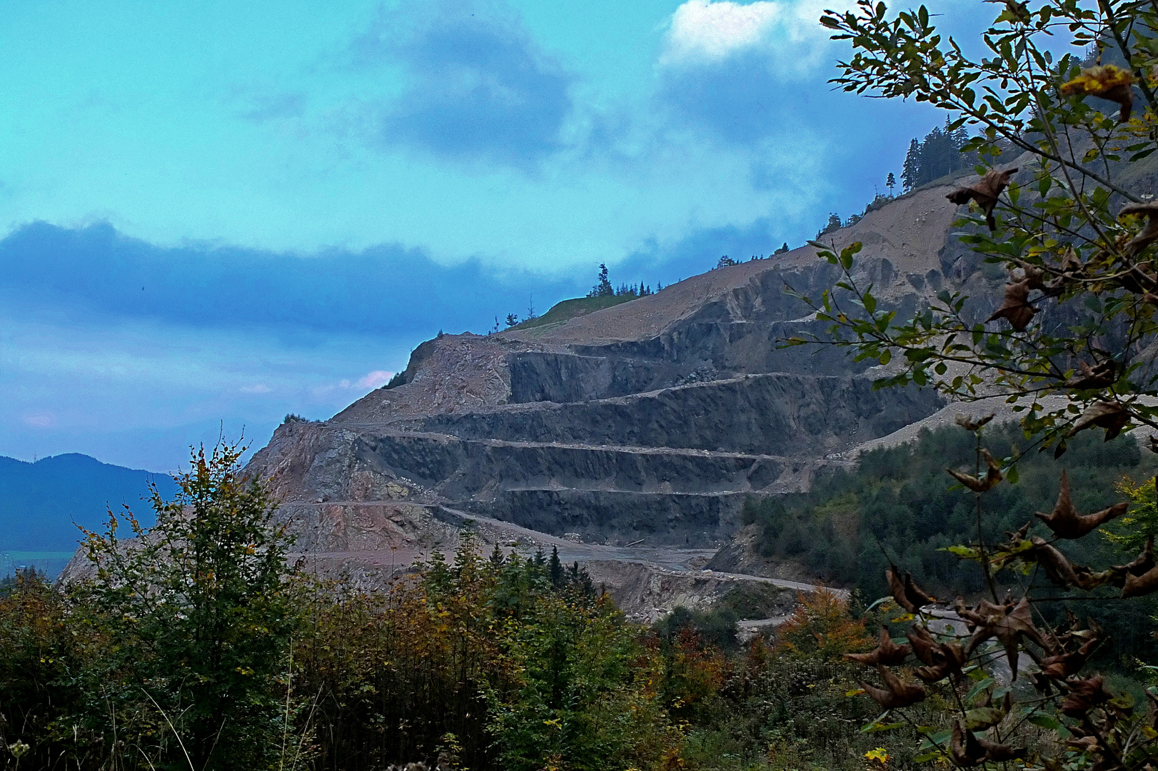 Vilser Steinbruch (Tirol) in HDR