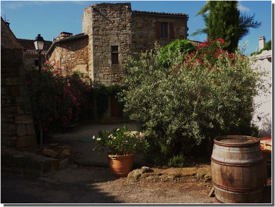 VINEZAC ( petit village d'Ardèche)