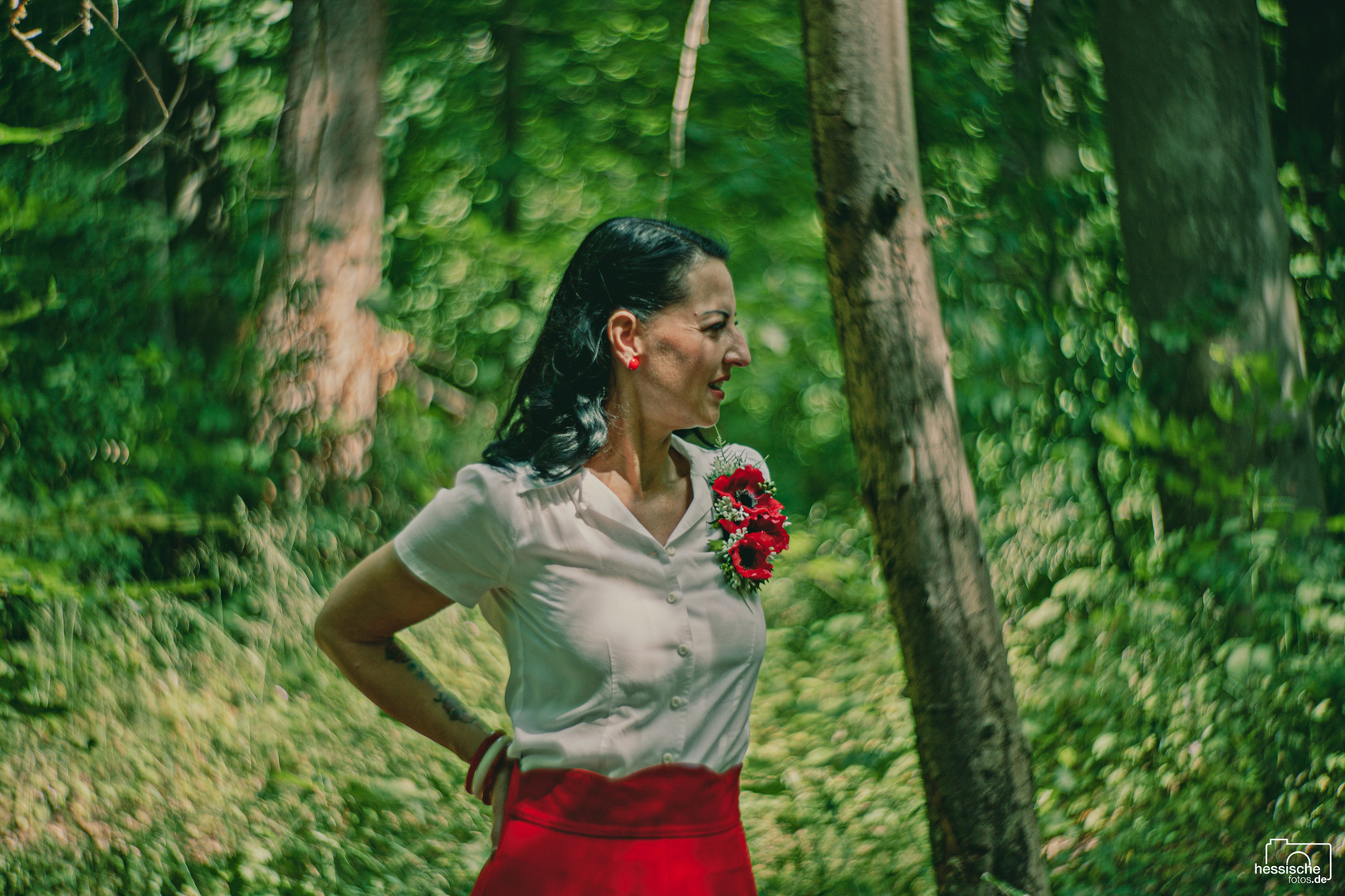 Vintage Fashion-Shooting im Wald mit "Lilian de la Fleur"