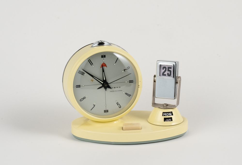 Vintage Uhr mit Kalender