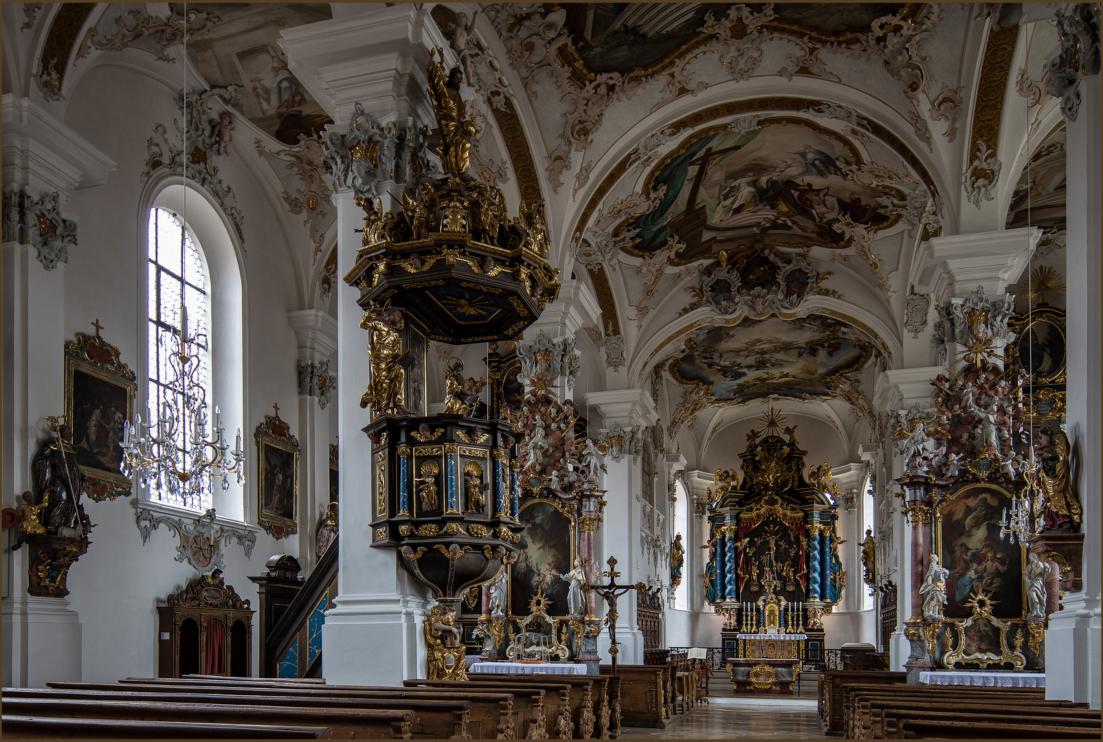 VIOLAU-WALLFAHRTSKIRCHE ST. MICHAEL. 