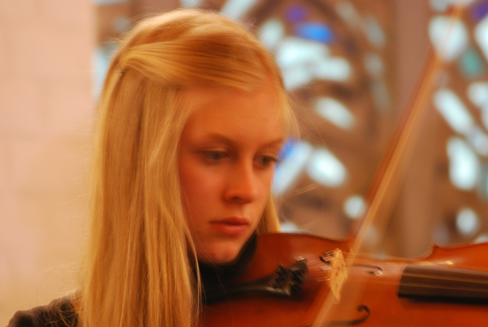 Violinistin der Jungen Hattinger Sinfoniker