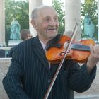 Violino tzigano in Piazza degli Eroi a Pest (Budapest)