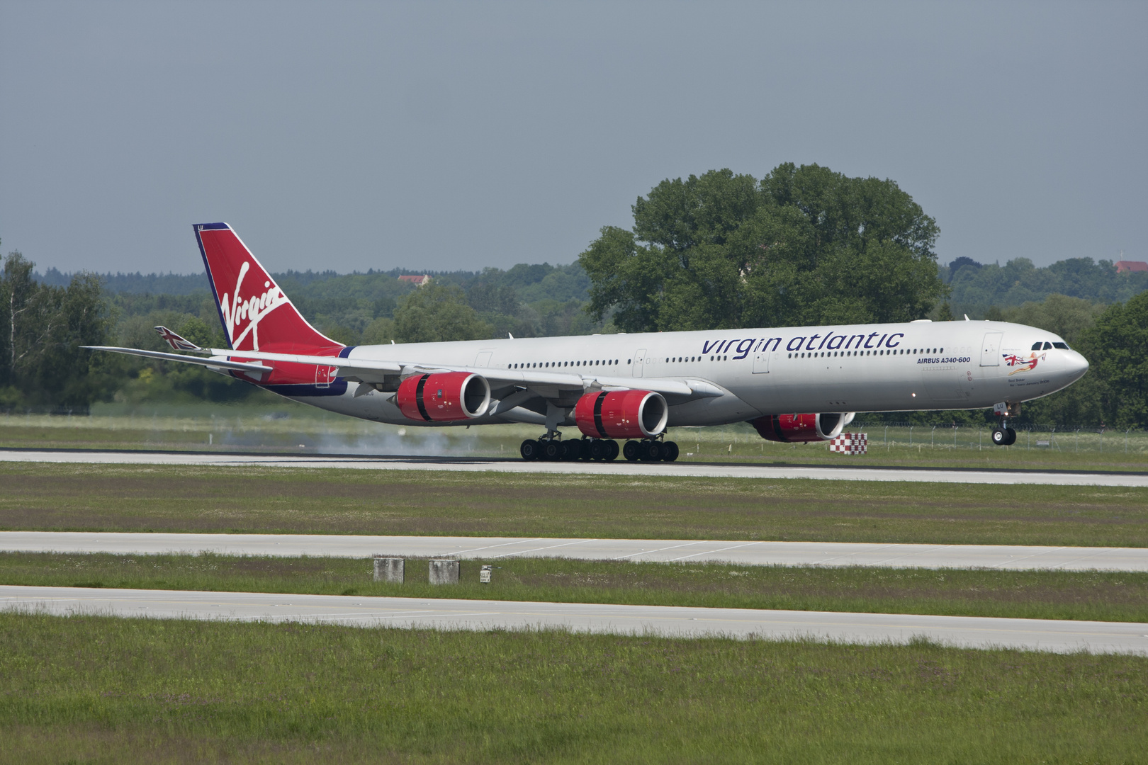 virgin atlantic A340-642 G-VBLU...