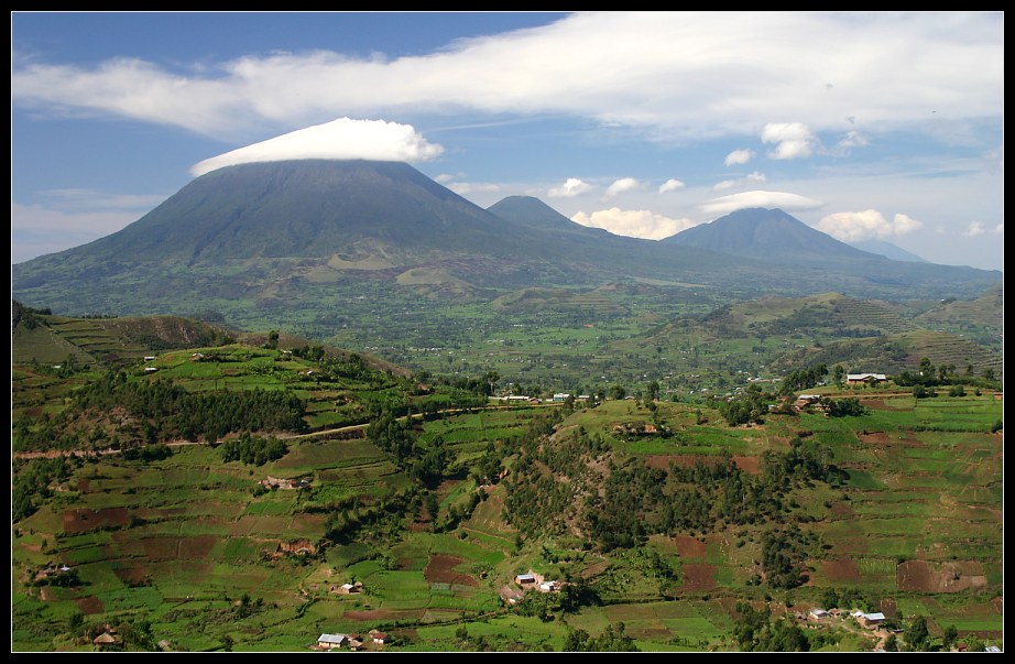 Virunga Volcanos, Uganda