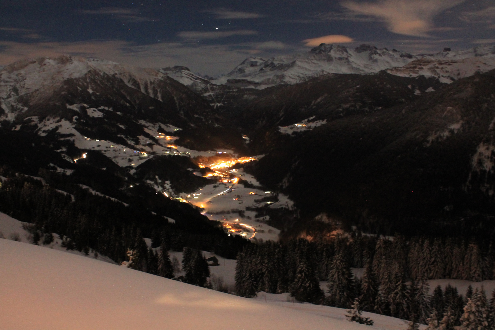 Vision nocturne du mont blanc vue de Bizanne 1500