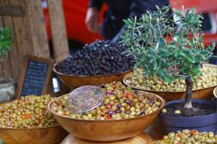 Visite au marché de Bédoin (2) - Olives