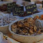 Visite au marché de Bédoin (4) - Les figues sèches