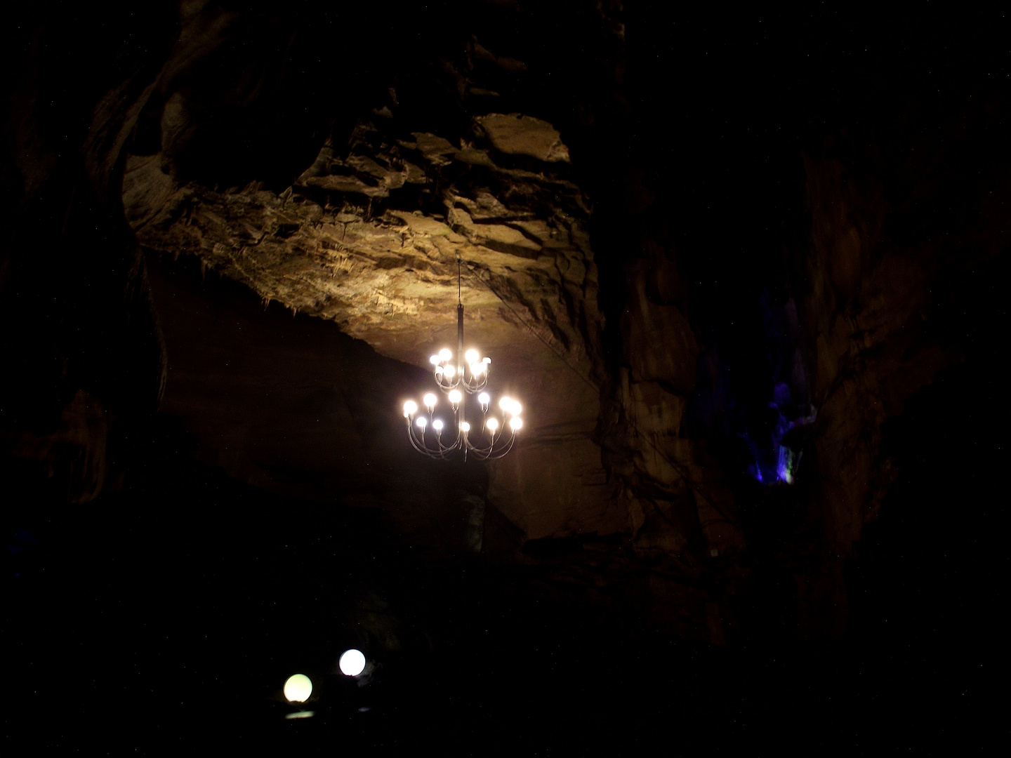 VISITE DES GROTTES DE BEAUME LES MESSIEURS  3