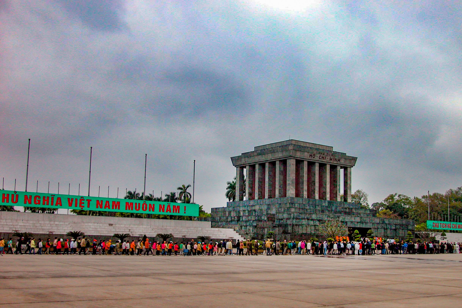 Visitor queue to the mausoleum