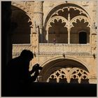 visitors to jeronimos museum 13