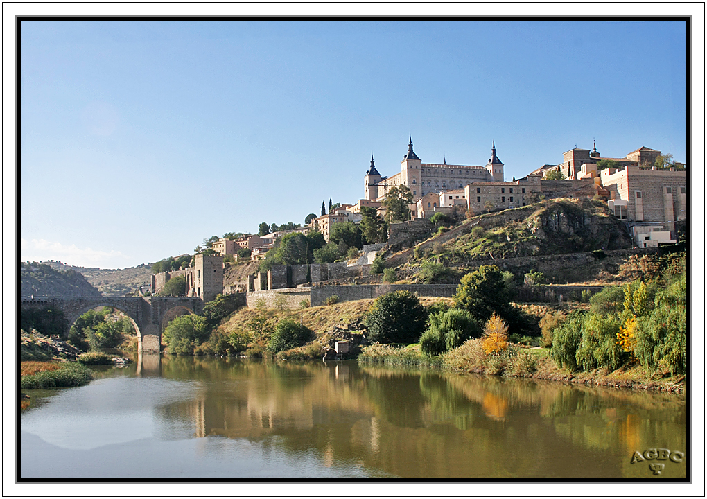 Vista de Toledo (Alcázar y puente de Alcántara) desde el Tajo GKM5-II