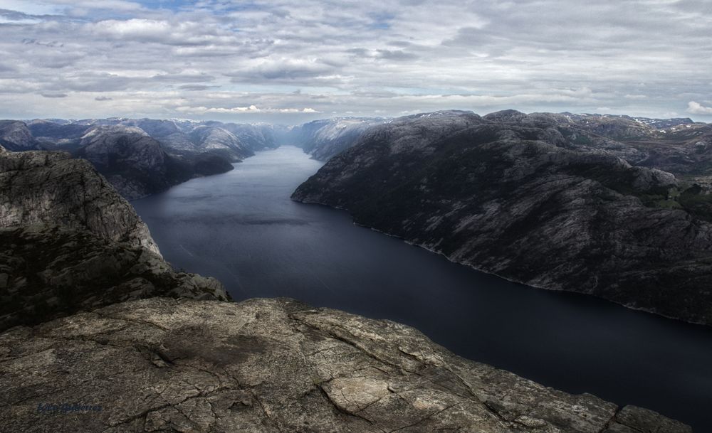 Vista desde la meseta del Preikestolen