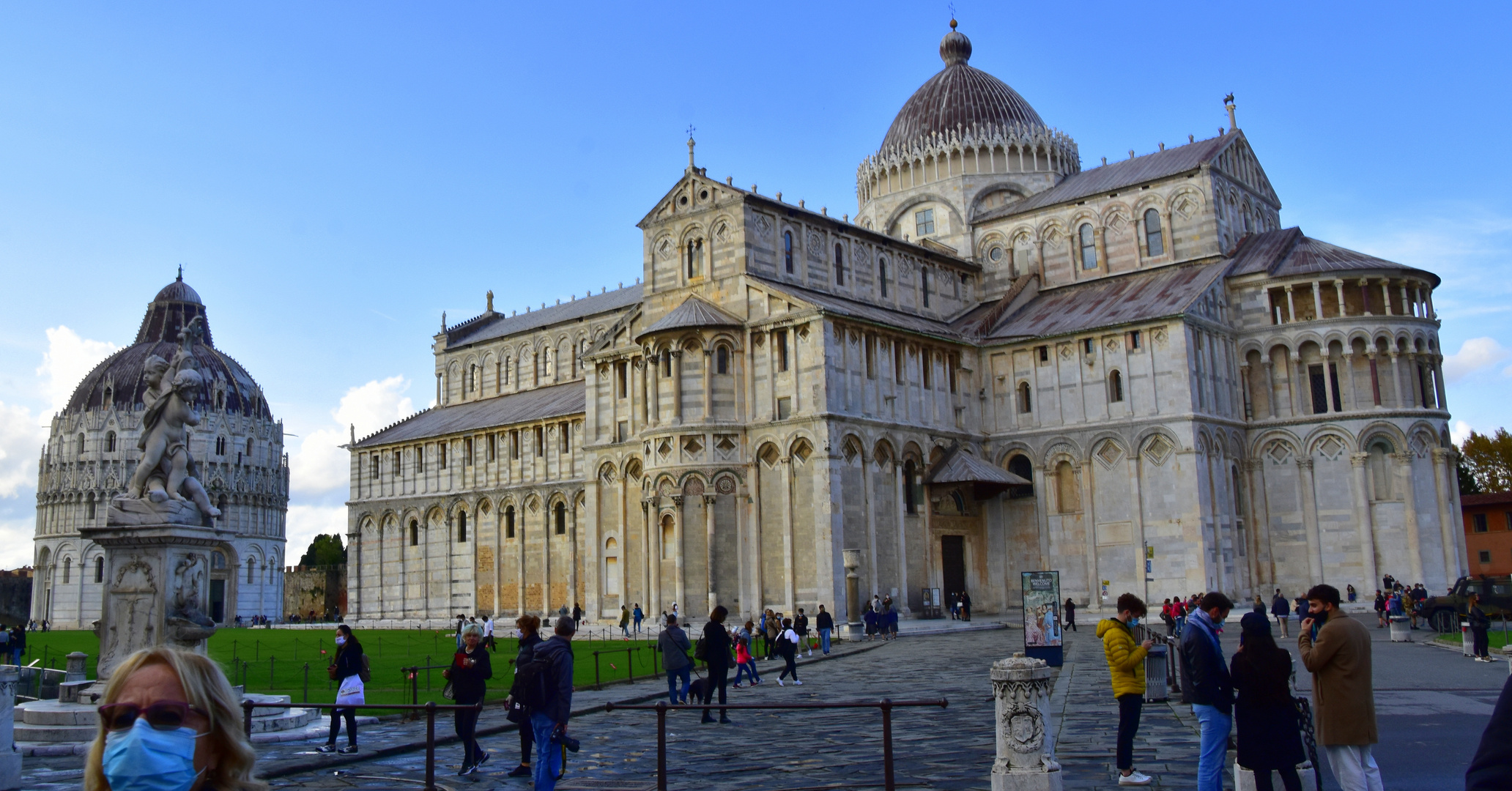 Vista d'insieme di Piazza del Duomo