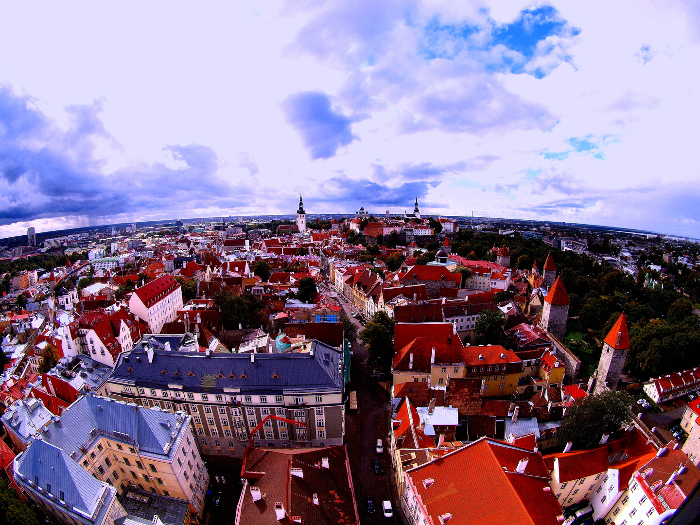 VISTA PANORAMICA DEL CASCO ANTIGUO DE TALLIN.