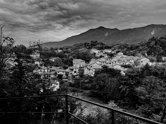 Vista su Castello in Castelveccana
