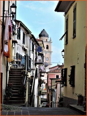 Vita in un borgo ligure - una tranquilla domenica pomeriggio