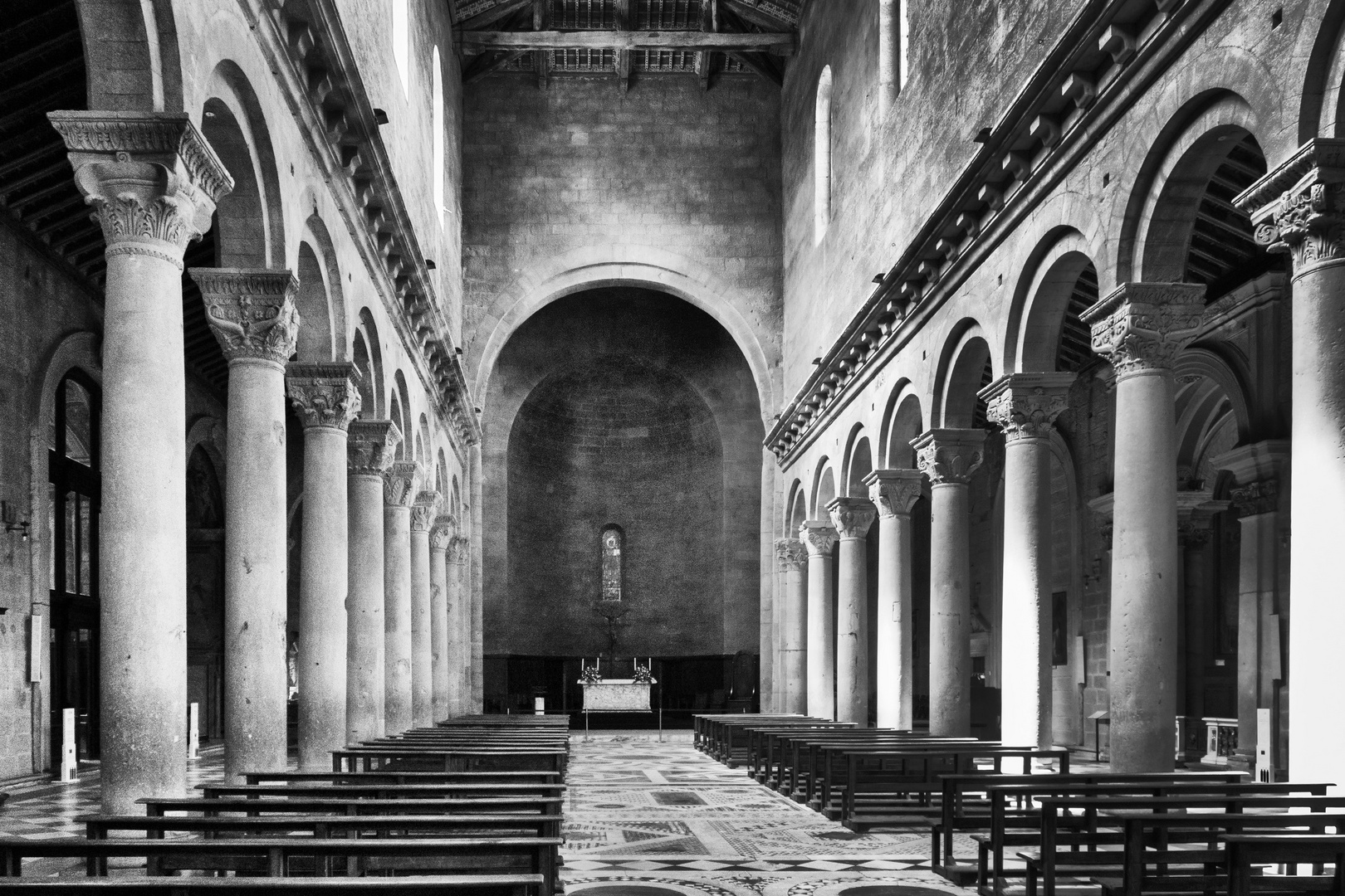 Viterbo, Cattedrale di San Lorenzo