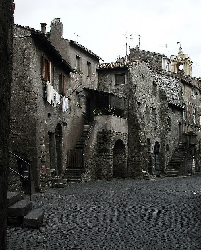 Viterbo - Via di S. Pellegrino