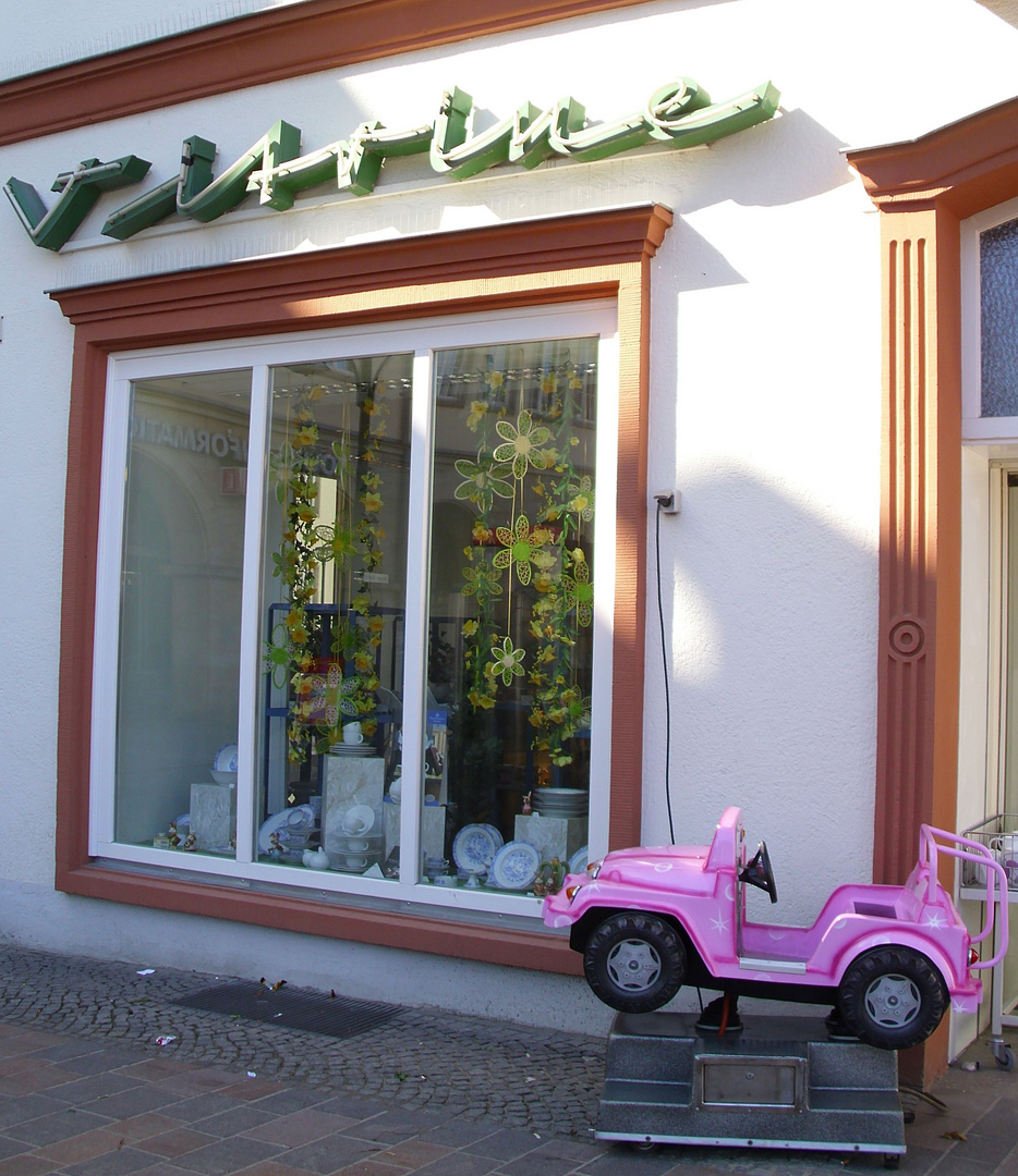 VITRINE und JEEP