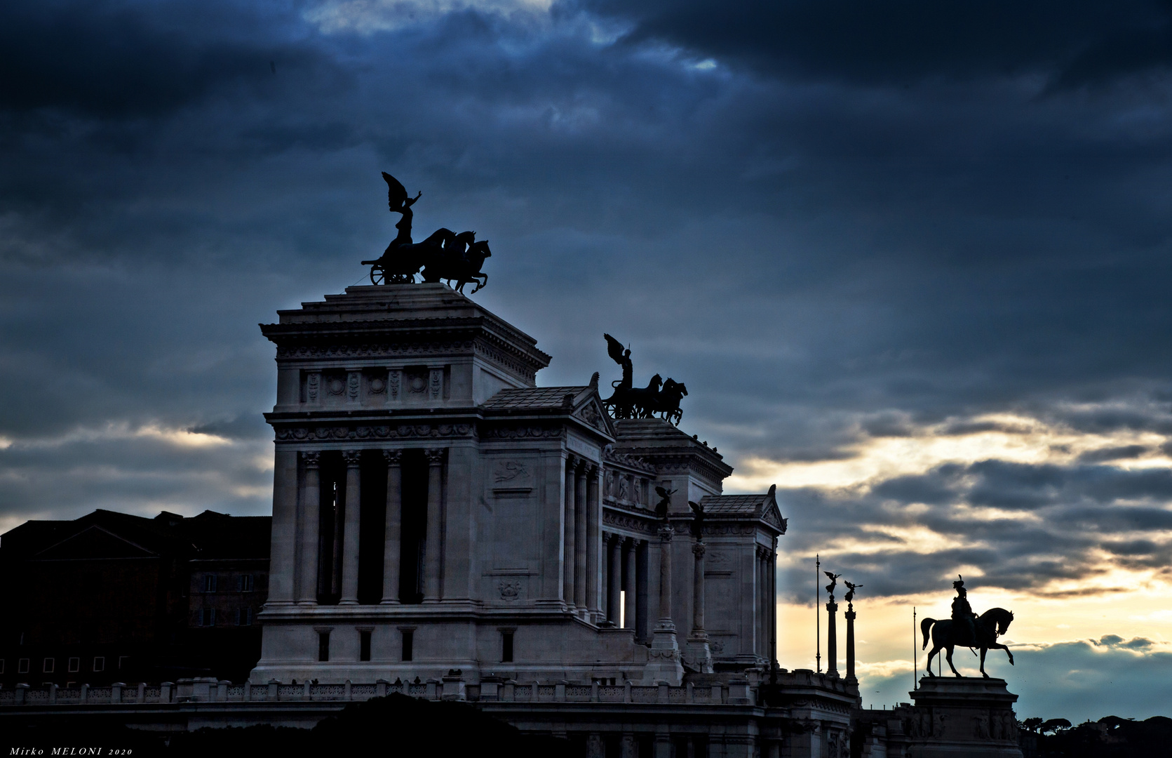 Vittoriano al Tramonto