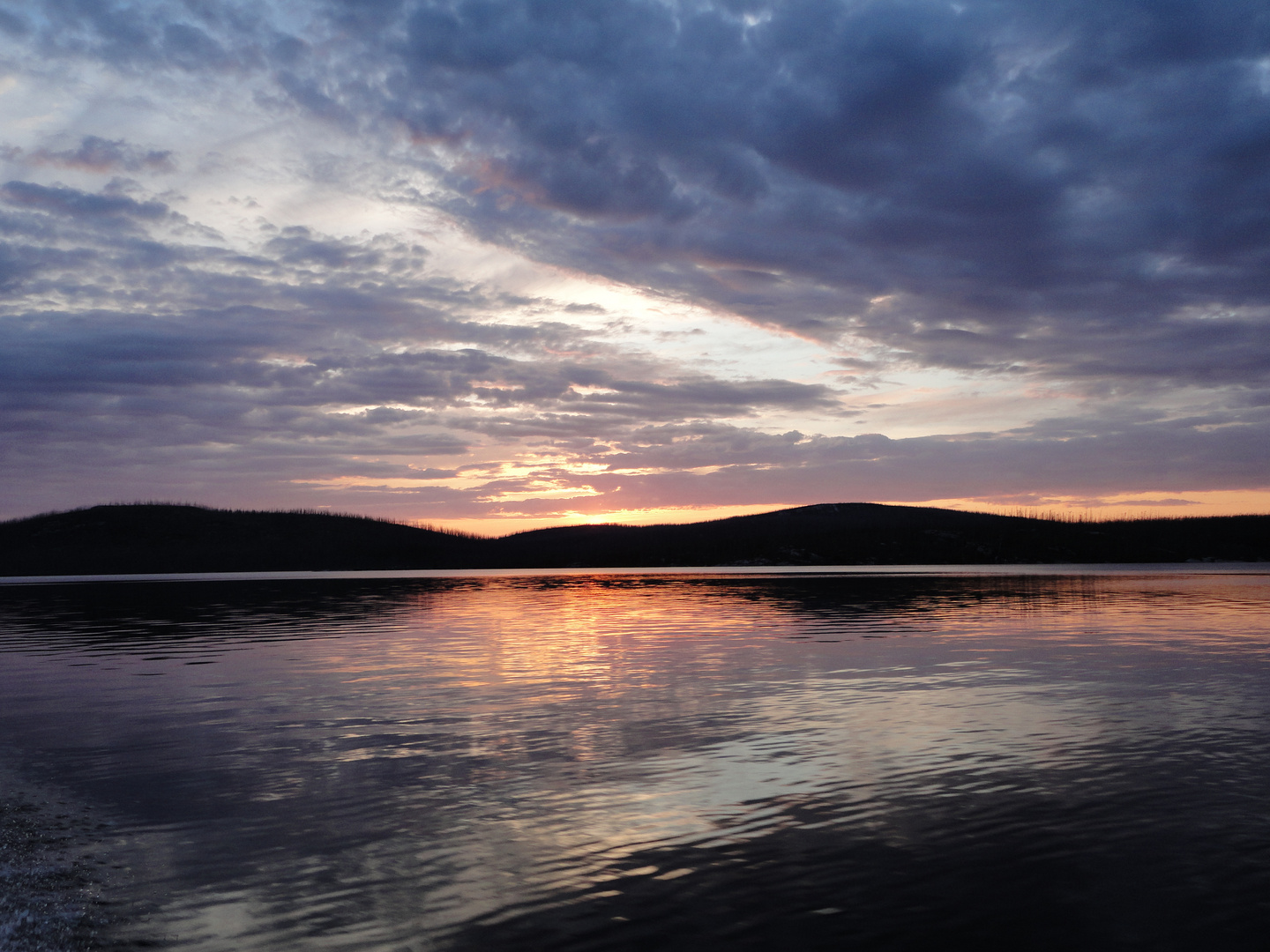 vive les coucher de la peche du nord baie james