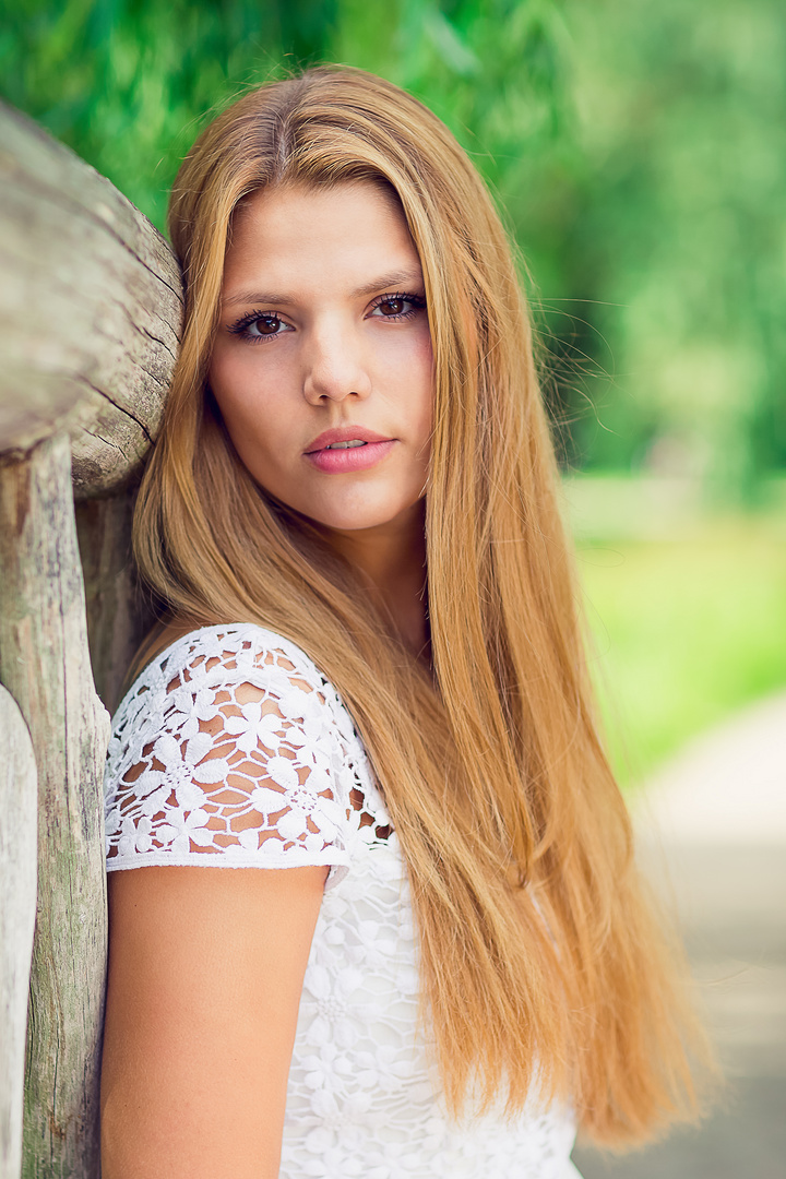 Vivi Foto & Bild | portrait, portrait frauen, outdoor Bilder auf ...