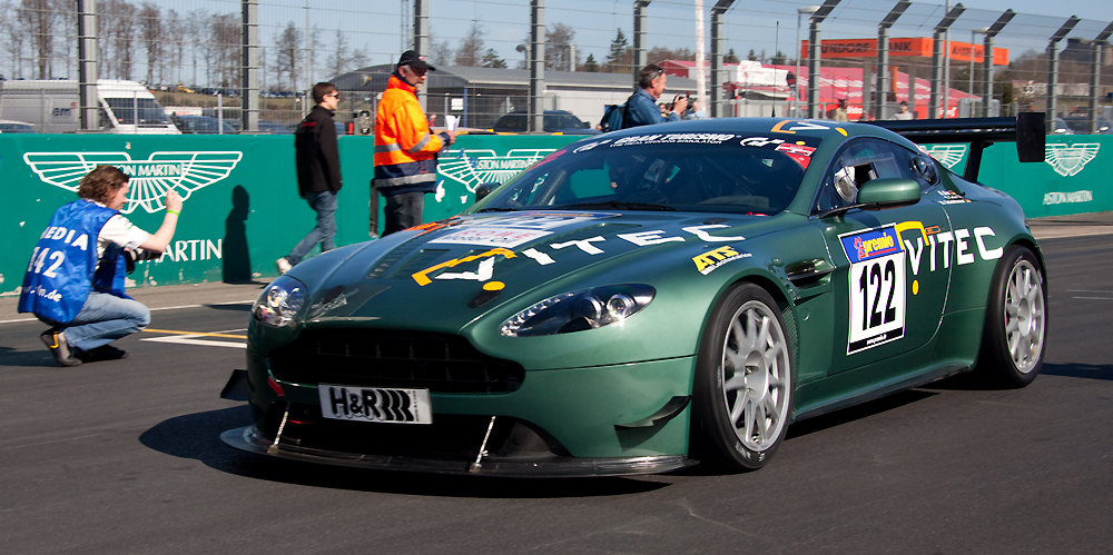 VLN 02.04.11, Ein Aston Martin