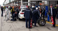 VLN 14.05.11, Boxenstop Volkswagen Motorsport