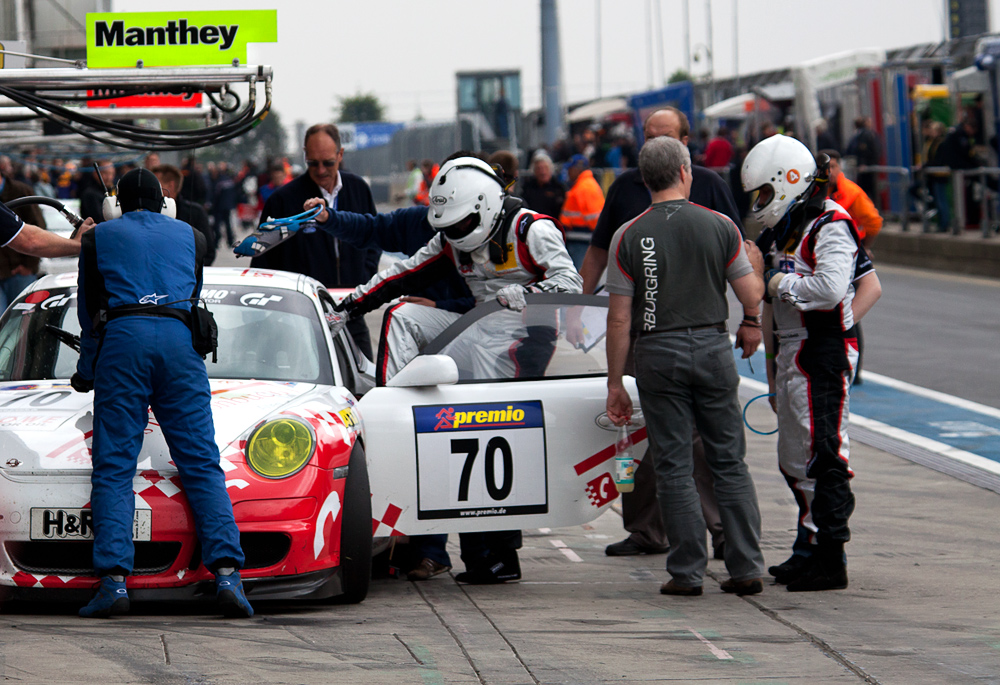 VLN 14.05.11, Fahrerwechsel, Porsche, Nr.: 70