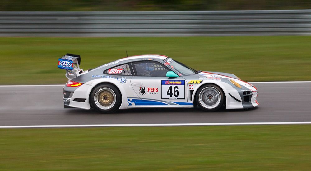 VLN, 30.07.11, Porsche unter Dampf--