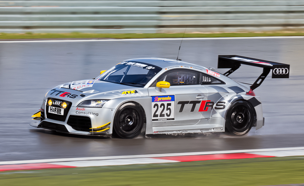 VLN, Archiv 2011, Audi flott unterwegs