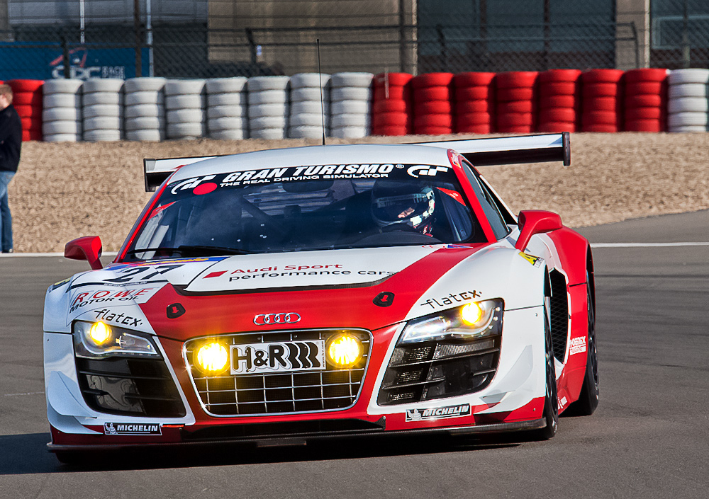 VLN, Archiv 2011, Audi R8 in der Startaufstellung,..