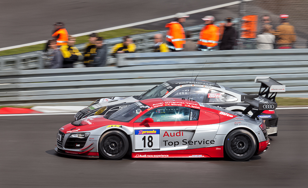 VLN, Archiv 2011, Audi R8 vs. Porsche
