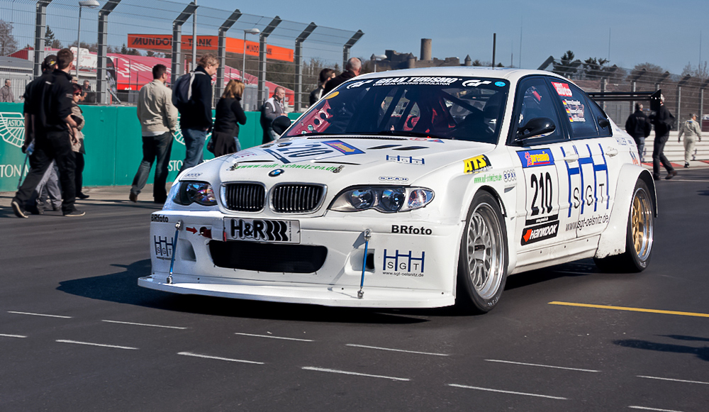 VLN, Archiv 2011, BMW zur Startaufstellung..