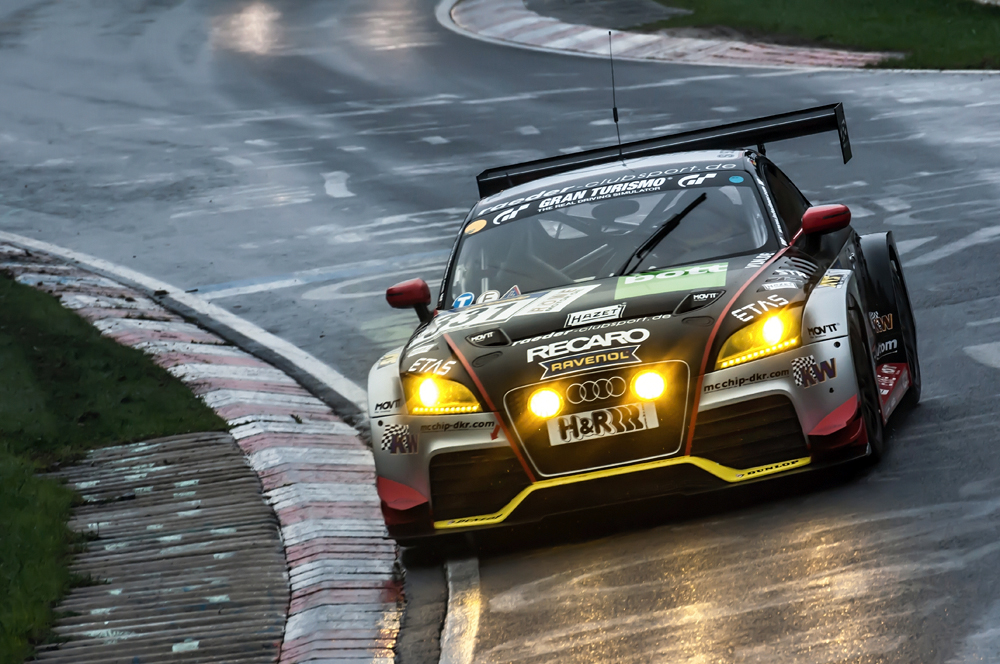 VLN Langstreckenmeisterschaft auf der Nordschleife 2013