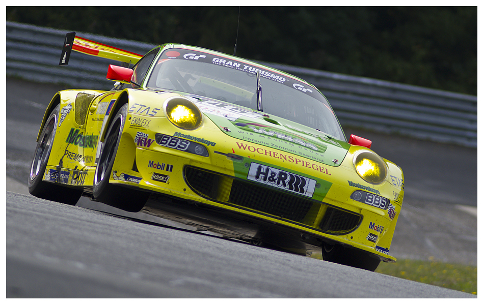 VLN8: Manthey-911 im Karussell