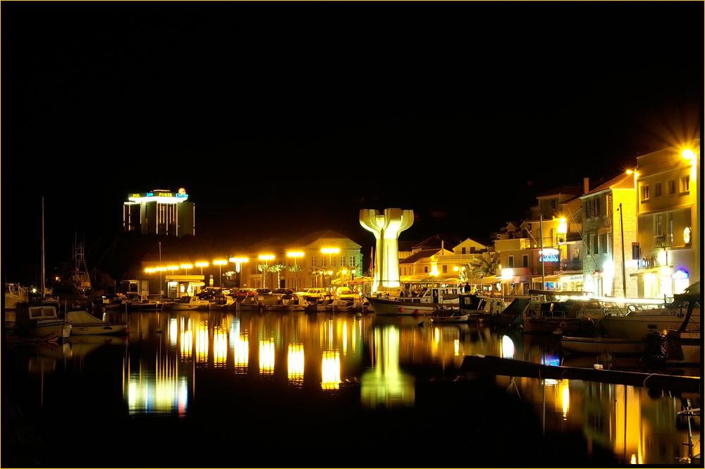 vodice bei nacht