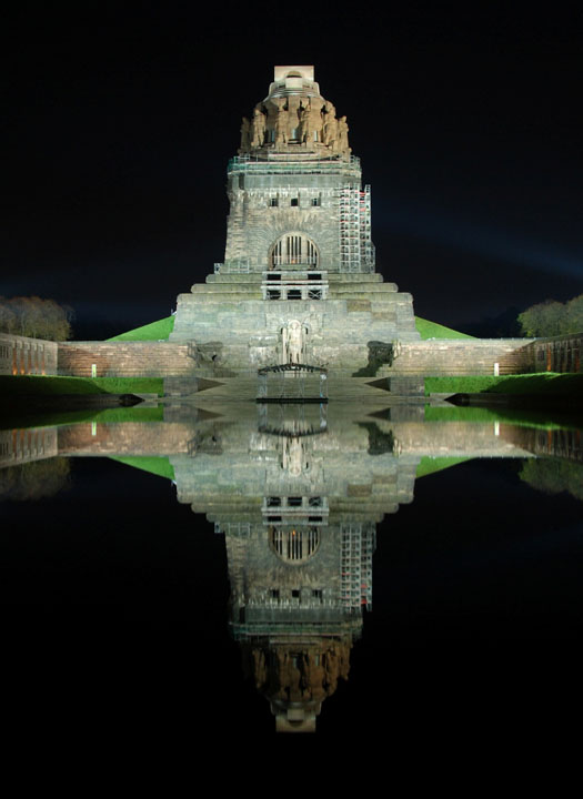 Völkerschlacht bei nacht