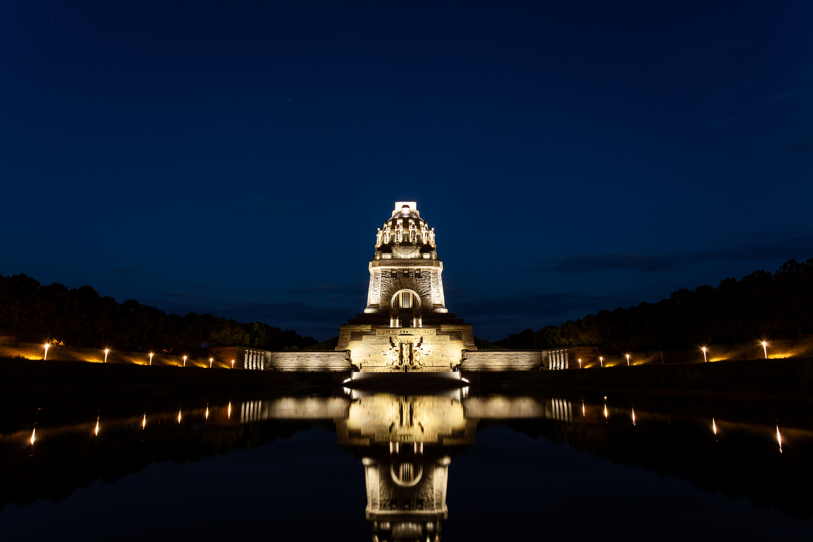 Völkerschlacht-Denkmal Leipzig bei Nacht