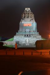 Völkerschlachtdenkmal bei Nacht